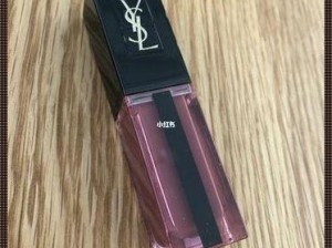 ysl 千人千色 t9t9 的外观设计独特，色彩丰富多样